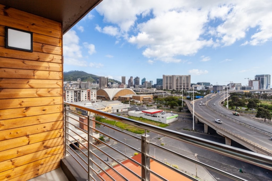 2 Bedroom Property for Sale in Zonnebloem Western Cape